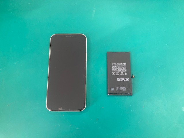 iPhone 12 Pro のバッテリー交換を行いました